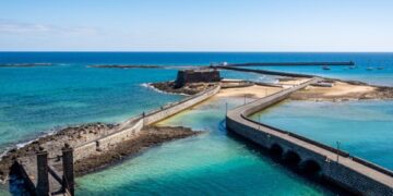 Migrant treatment criticised