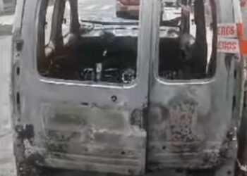 Man arrested for setting fire to van