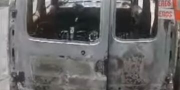 Man arrested for setting fire to van