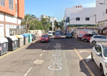80-year-old woman injured after being struck by a vehicle in Arrecife