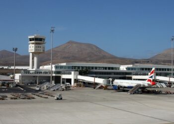 “United front” against airport tax hike