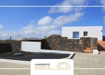 Find your paradise in Conil with this dream villa!
