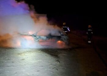 Abandoned car fire in Arrecife