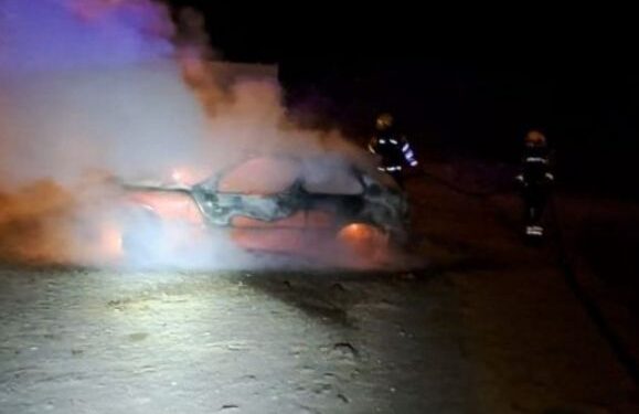Abandoned car fire in Arrecife
