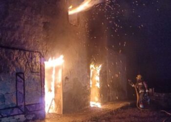 Fire in abandoned house