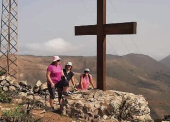 Mirador de los Helechos to the Aganada Cross