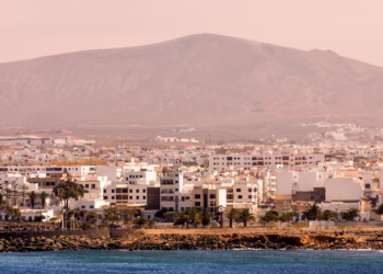 Lanzarote faces amber measures