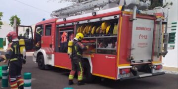 Firefighters extinguish apartment fire in Arrecife