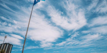 Arrecife celebrates blue flag for El Reducto beach