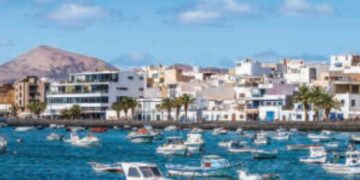 Arrecife looks ahead