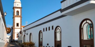 Arrecife seafront closure extended