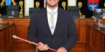 Yonathan de León assumes Arrecife mayorship