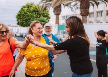 Arrecife launches walks for the elderly