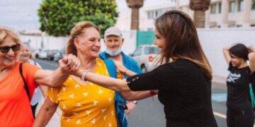 Arrecife launches walks for the elderly