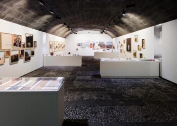 Guided art exhibition at the Castillo