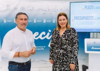 Astrid Pérez presents Arrecife asphalting plan