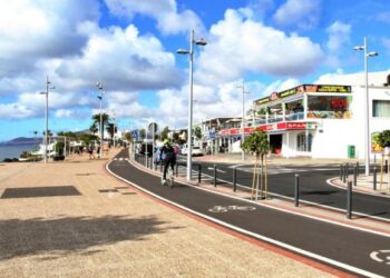 Puerto del Carmen bike lane refurbishment starts