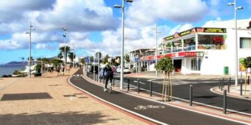 Puerto del Carmen bike lane refurbishment starts