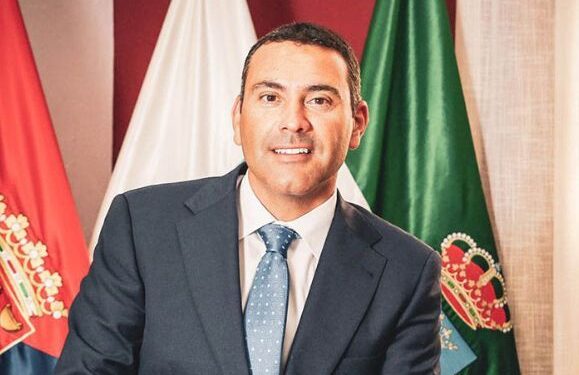 Betancort assumes Cabildo presidency