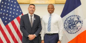 Betancort talks tourism with New York Mayor