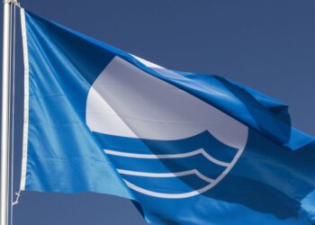 Man rescued from Puerto del Carmen harbour