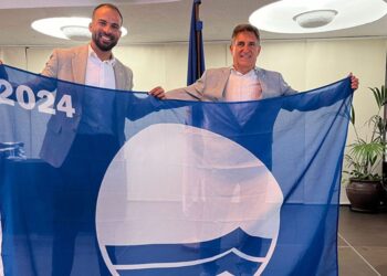 Playa Blanca collects its Blue Flag for 2024