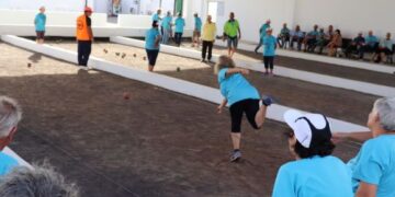 Yaiza seniors celebrate the return of Canarian bowls