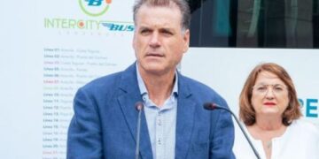 Cabildo add five new buses to current fleet