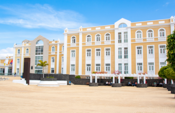 Cabildo charges