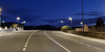 Cabildo installs new streetlights in Mala