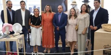 Cabildo president visits the Crafts Fair opening