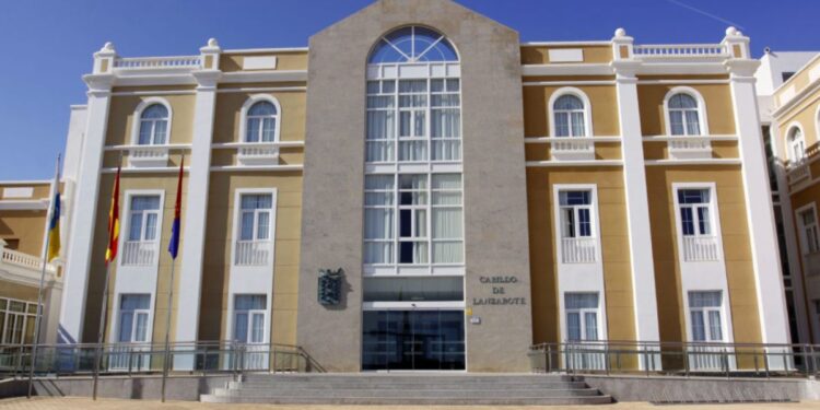 Cabildo oppose migrant centre
