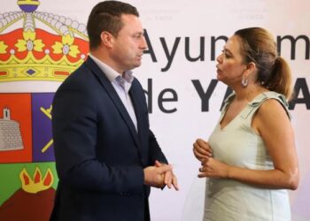 Cabildo discusses Playa Blanca remodelling work