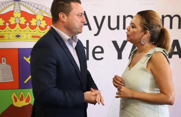 Cabildo discusses Playa Blanca remodelling work