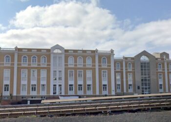 Another Cabildo resignation