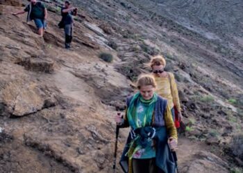 Climbing Caldera Blanca