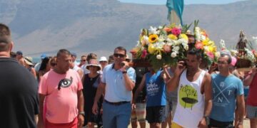 Caleta de Famara gets ready