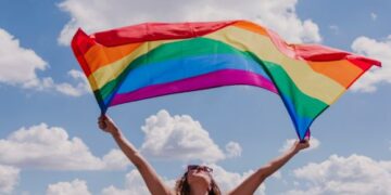 Call to ban rainbow flag