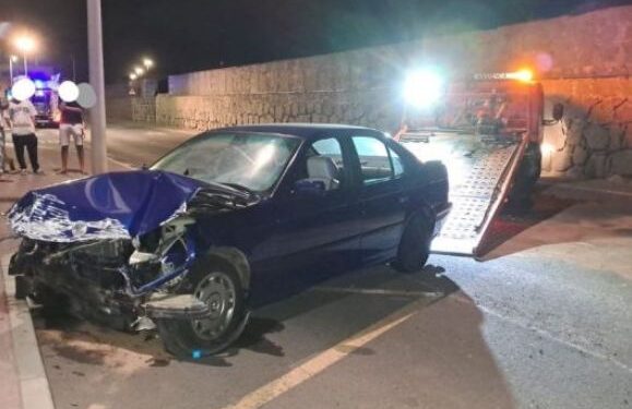 Car crash at Arrecife Marina