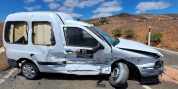 Driver injured after rolling car on the LZ-10