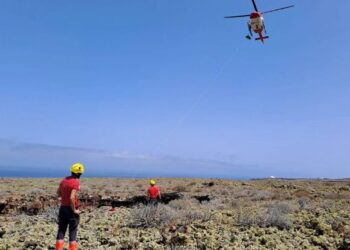 Man seriously injured after falling in cave