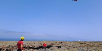 Man seriously injured after falling in cave