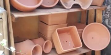 New ceramic pots at Flower Power