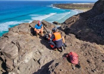 Tourist rescued after falling on a cliffside near Órzola