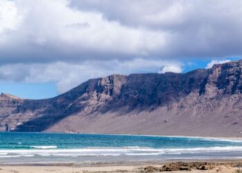 Close call at Famara