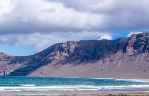 Close call at Famara