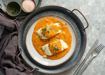 How to make Cod in Salsa Vizcaína