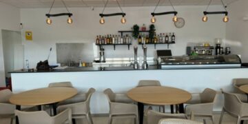 Conil sociedad cafe/bar opens