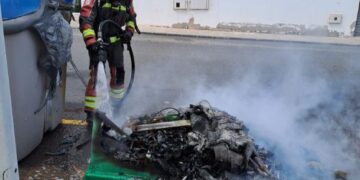 Rubbish container fire in Arrecife