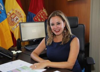 Poll suggests Cabildo win for Corujo